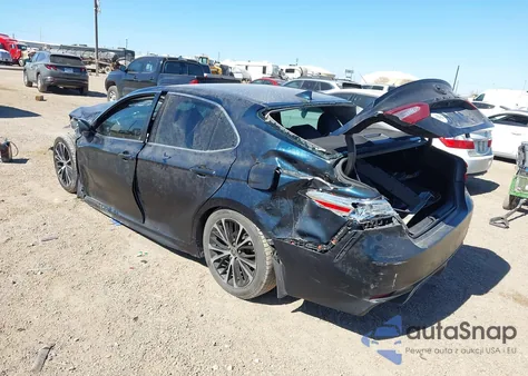 2020 Toyota Camry Se z USA, uszkodzony, nr VIN 4T1G11AK1LU976122